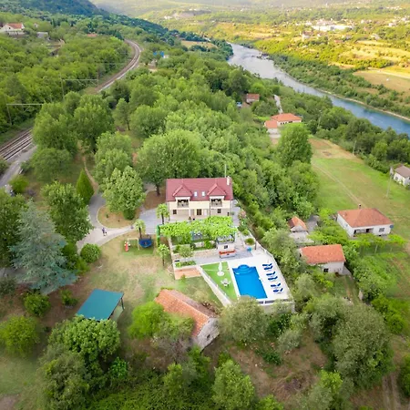 Schumann Villa Mostar