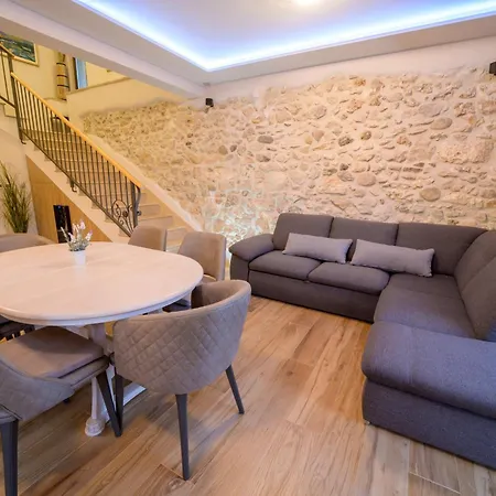 Schumann Villa Mostar